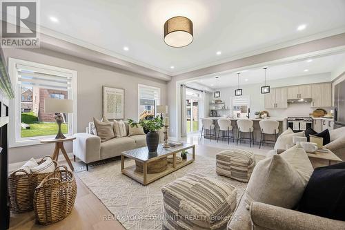 56 Robin Trail, Scugog, ON - Indoor Photo Showing Living Room