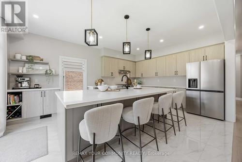 56 Robin Trail, Scugog, ON - Indoor Photo Showing Kitchen With Upgraded Kitchen