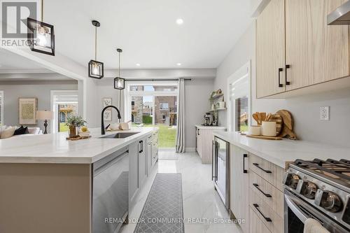 56 Robin Trail, Scugog, ON - Indoor Photo Showing Kitchen With Upgraded Kitchen
