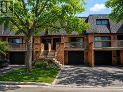 16 - 72 ASHGLEN WAY Markham, ON L3R 3A7