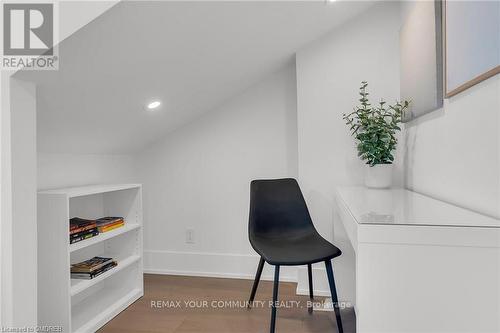 1379 Caroline Street, Burlington, ON - Indoor Photo Showing Other Room