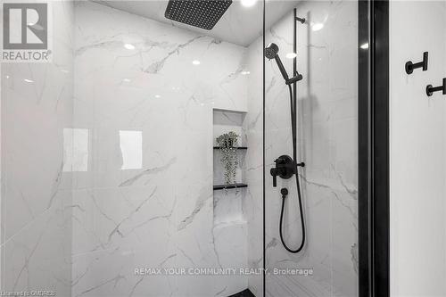 1379 Caroline Street, Burlington, ON -  Photo Showing Bathroom