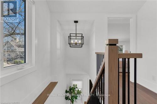 1379 Caroline Street, Burlington, ON - Indoor Photo Showing Other Room