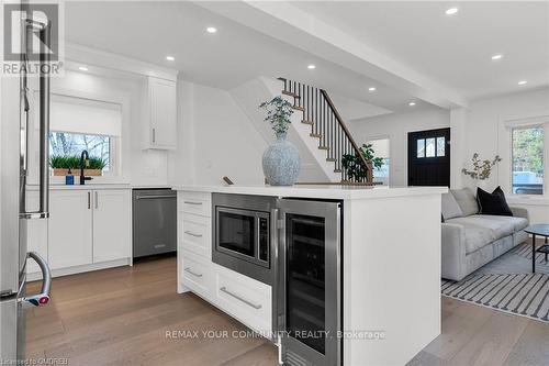 1379 Caroline Street, Burlington, ON - Indoor