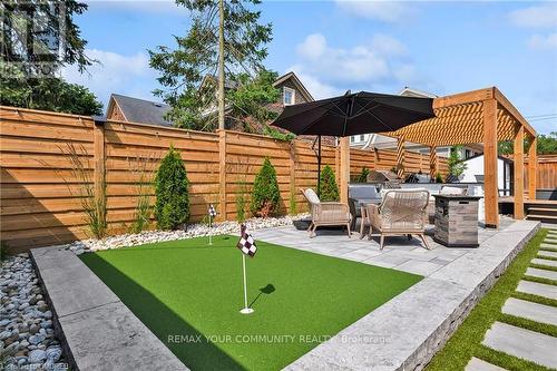 1379 Caroline Street, Burlington, ON - Outdoor
