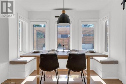 1379 Caroline Street, Burlington, ON - Indoor Photo Showing Dining Room