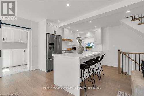 1379 Caroline Street, Burlington, ON - Indoor Photo Showing Kitchen With Upgraded Kitchen