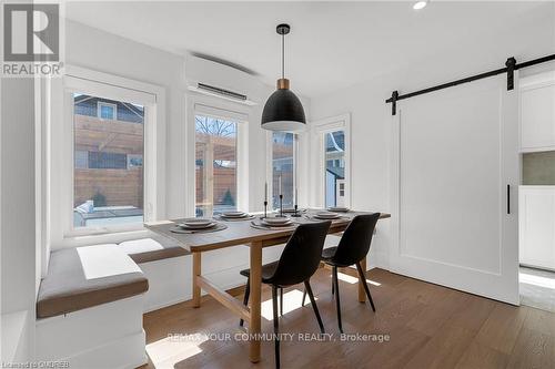1379 Caroline Street, Burlington, ON - Indoor Photo Showing Dining Room