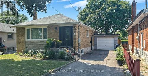 BSMT - 41 SHROPSHIRE DRIVE , Toronto, Ontario M1P 1Y8 2