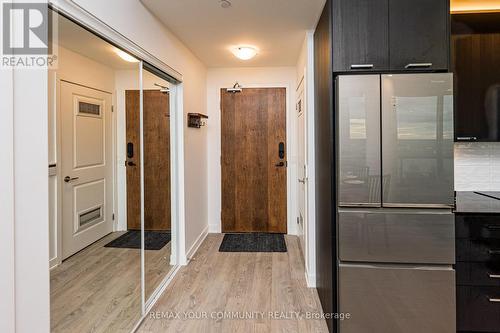 1002 - 120 Eagle Rock Way, Vaughan, ON - Indoor Photo Showing Other Room
