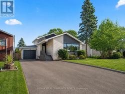 MAIN - 11 WEBSTER DRIVE Aurora, ON L4G 2A4