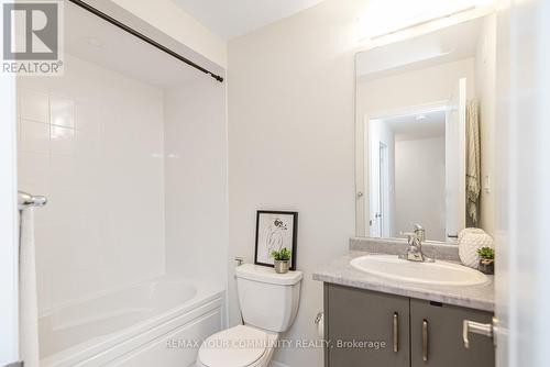 38 Utter Place, Hamilton, ON - Indoor Photo Showing Bathroom