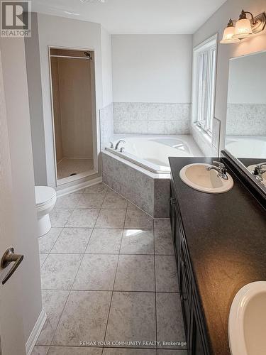 18 Gordon Drive, New Tecumseth, ON - Indoor Photo Showing Bathroom