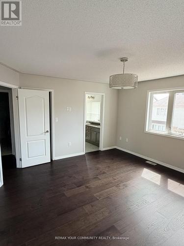 18 Gordon Drive, New Tecumseth, ON - Indoor Photo Showing Other Room