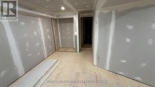 18 Gordon Drive, New Tecumseth, ON - Indoor Photo Showing Other Room