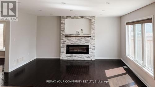 18 Gordon Drive, New Tecumseth, ON - Indoor With Fireplace