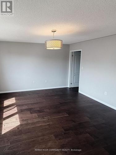 18 Gordon Drive, New Tecumseth, ON - Indoor Photo Showing Other Room