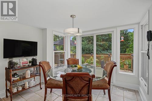 23 Cranberry Lane, Aurora, ON - Indoor Photo Showing Dining Room