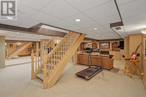 23 Cranberry Lane, Aurora, ON - Indoor Photo Showing Other Room