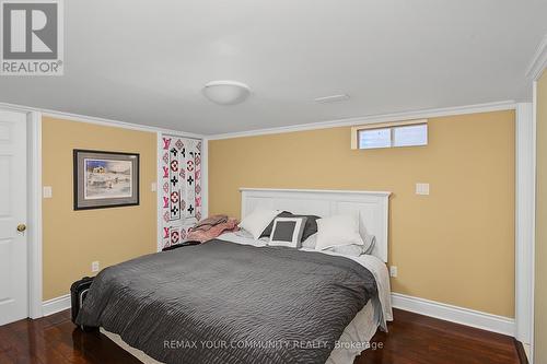 23 Cranberry Lane, Aurora, ON - Indoor Photo Showing Bedroom