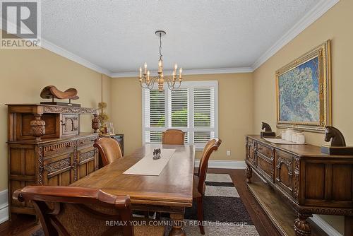 23 Cranberry Lane, Aurora, ON - Indoor Photo Showing Dining Room