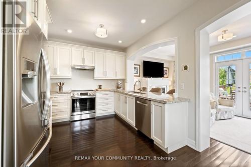 78 Alex Campbell Crescent, King, ON - Indoor Photo Showing Kitchen With Upgraded Kitchen
