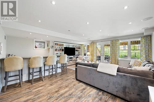 78 Alex Campbell Crescent, King, ON - Indoor Photo Showing Living Room