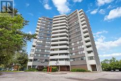 801 - 150 NEPTUNE DRIVE Toronto, ON M6A 2Y9