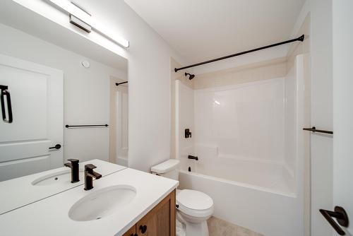 11121 62 Street, Edmonton, AB - Indoor Photo Showing Bathroom