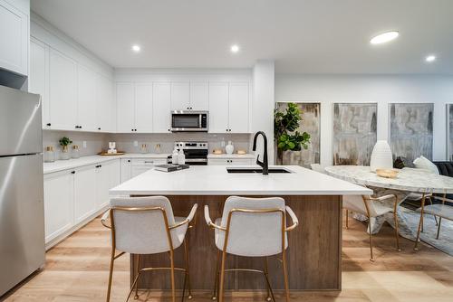11121 62 Street, Edmonton, AB - Indoor Photo Showing Kitchen With Stainless Steel Kitchen With Upgraded Kitchen