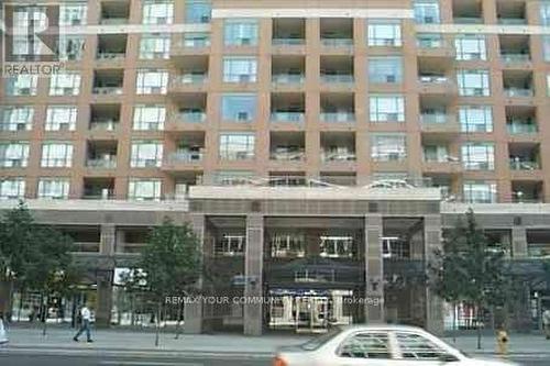 512 - 889 BAY STREET  Toronto, ON M5S 3K5