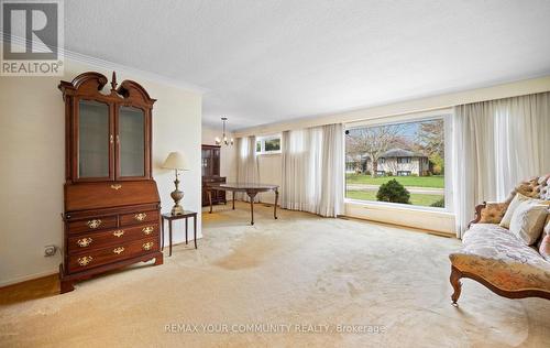 628 Shenandoah Drive, Mississauga, ON - Indoor Photo Showing Living Room