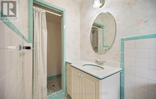 628 Shenandoah Drive, Mississauga, ON - Indoor Photo Showing Bathroom