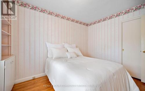 628 Shenandoah Drive, Mississauga, ON - Indoor Photo Showing Bedroom