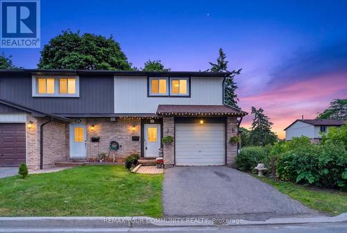 11 - 93 HANSEN ROAD  Brampton, ON L6V 3C8