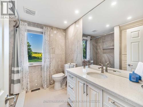 6743 3Rd Line, New Tecumseth, ON - Indoor Photo Showing Bathroom