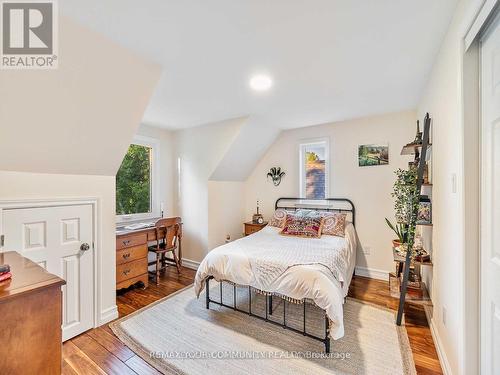 6743 3Rd Line, New Tecumseth, ON - Indoor Photo Showing Bedroom