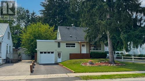 44 REAMAN STREET  Richmond Hill, ON L4C 4P1
