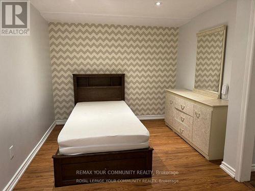 3237 Corry Crescent S, Niagara Falls, ON - Indoor Photo Showing Other Room