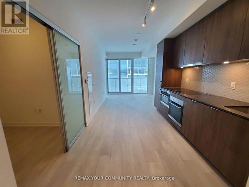 408 - 15 Queens Quay E, Toronto, ON - Indoor Photo Showing Kitchen
