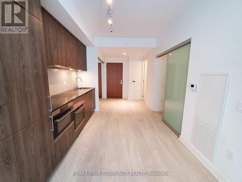 408 - 15 Queens Quay E, Toronto, ON - Indoor