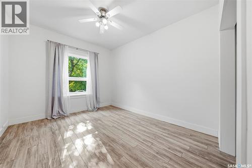 627 9Th Avenue N, Saskatoon, SK - Indoor Photo Showing Other Room