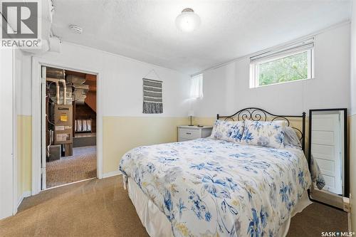 627 9Th Avenue N, Saskatoon, SK - Indoor Photo Showing Bedroom