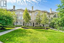 212 - 47 YORK MILLS ROAD Toronto, ON M2P 2B6