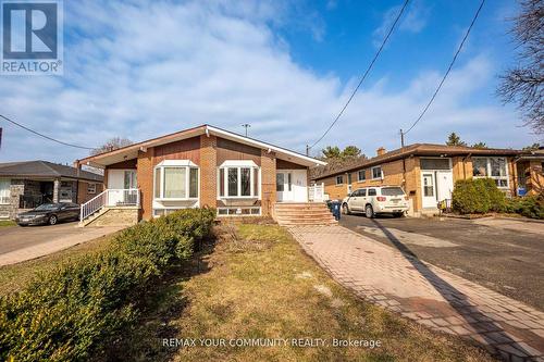 32 Marbury Crescent, Toronto, ON - Outdoor