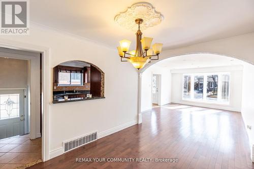 32 Marbury Crescent, Toronto, ON - Indoor Photo Showing Other Room
