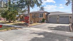 LOWER - 2 EMMELINE CRESCENT Toronto, ON M1S 1L2
