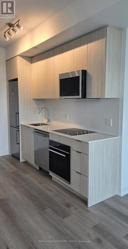 511 - 20 Deans Drive, Toronto, ON - Indoor Photo Showing Kitchen