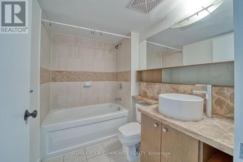 2809 - 11 Brunel Court, Toronto, ON - Indoor Photo Showing Bathroom