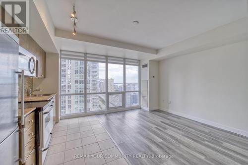 2809 - 11 Brunel Court, Toronto, ON - Indoor Photo Showing Kitchen